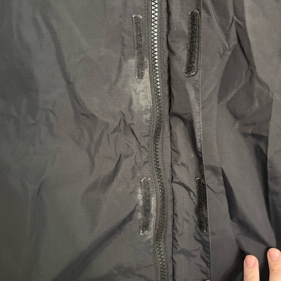 The North Face Boys Hyvent outer layer Lightweight Water Wind Resistant Jacket - Picture 7 of 7